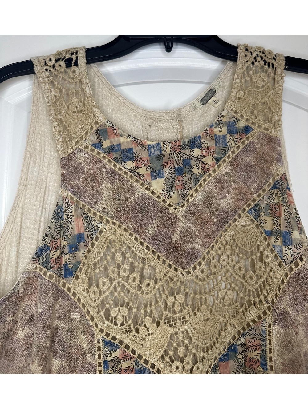 Gimmicks by BKE Bohemian Crochet Lace Patchwork Sleeveless Tank Top, Size Large